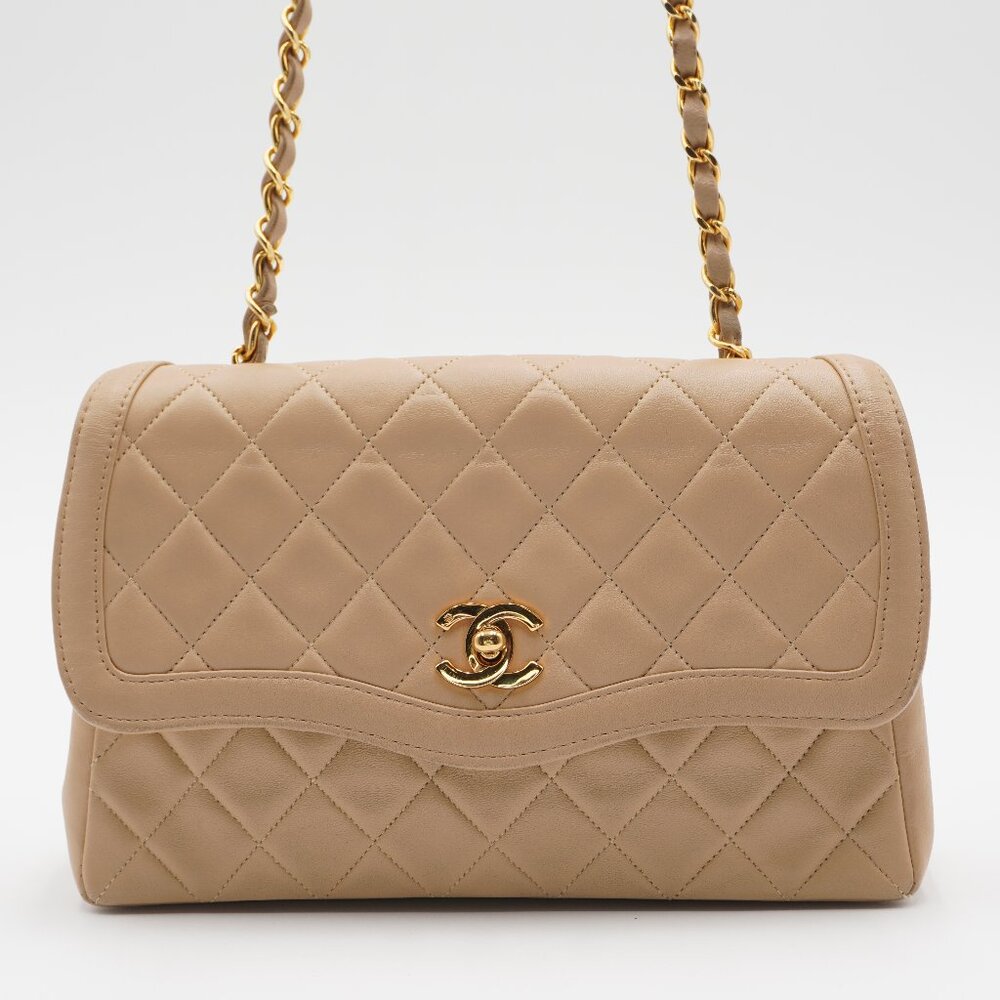 SOLD Pre-owned CHANEL Beige Lamb Skin Matelassé Single Flap Chain Shoulder Bag